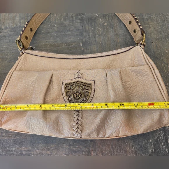 Nicole Miller Beige Y2K Shoulder Bag with Bag Charm and Emblem - Picture 13 of 15